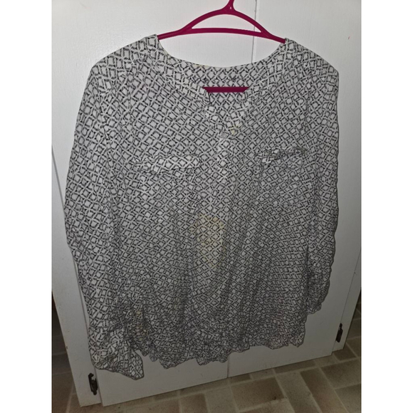 Unbranded Tops - Women's Blouse xl White Black Geometric Print